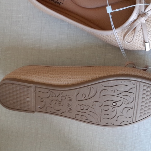 Brand new - Picture 2 of 3